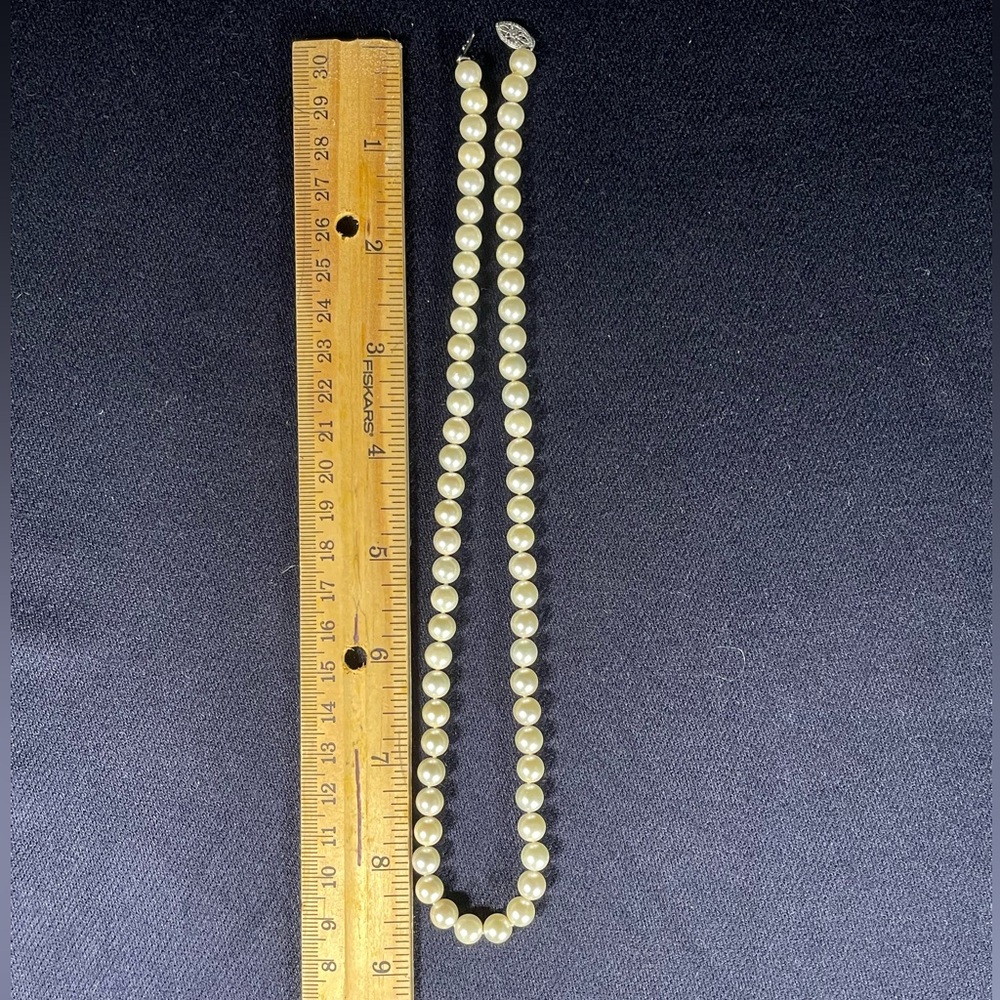 AUTHENTIC PEARL NECKLACE w/ 14K GOLD CLASP - 18” - Picture 3 of 7